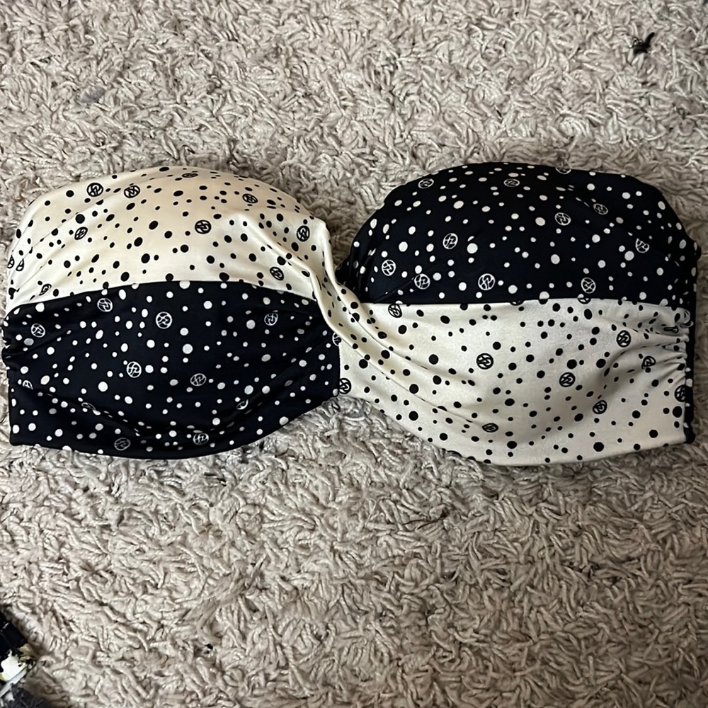 Victoria’s Secret bikini top